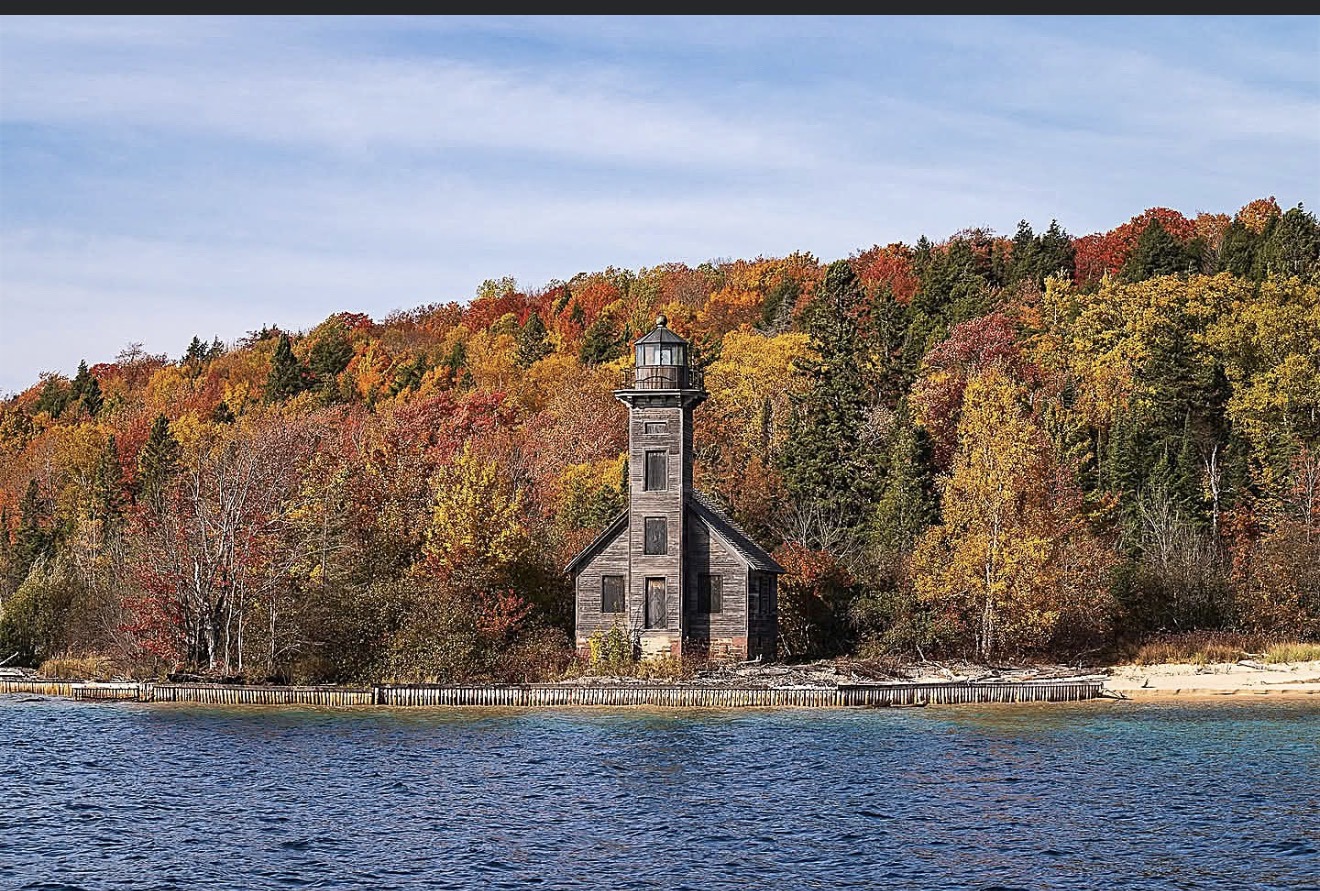 Make Room for a Little Munising Fall Magic 🍂