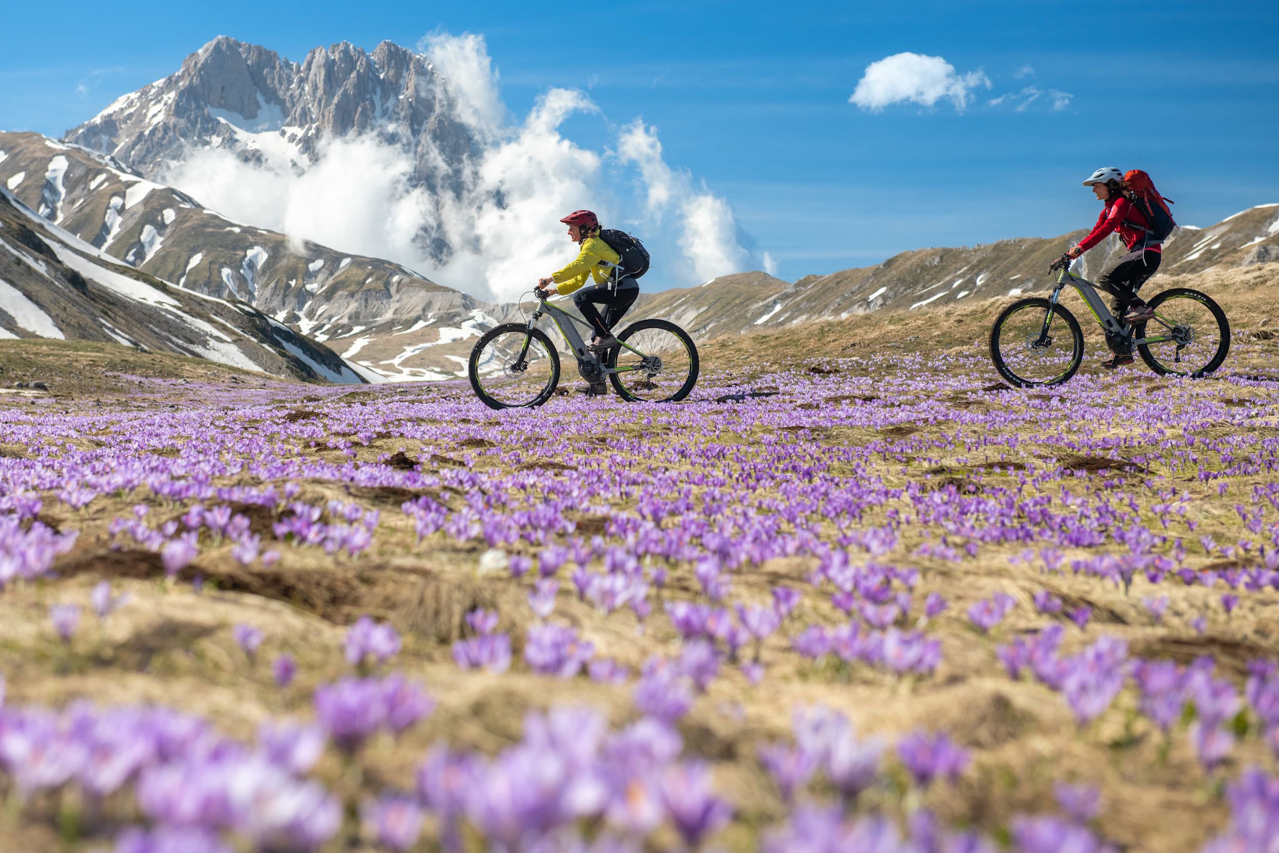 Two Oceans, One Wild Ride: E-Biking Across Costa Rica